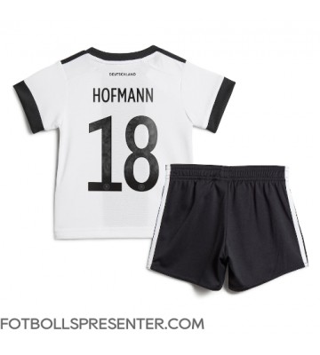 Tyskland Jonas Hofmann #18 Hemmatröja Barn VM 2022 Kortärmad (+ korta byxor)